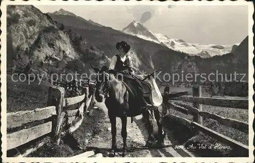 Val d Herens Pferd Maedchen Trachten Alpen / Sion /Bz. Sion