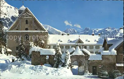 Engelberg OW Klosterkirche mit Spannoerter Winterpanorama Kat. Engelberg