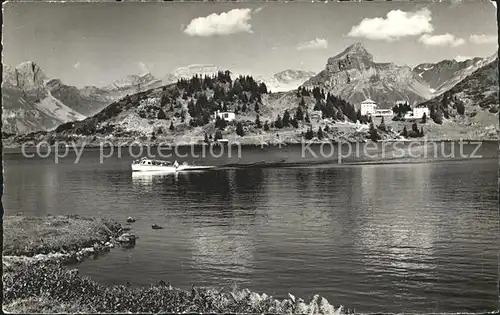 Truebsee OW Uferpartie am See Boot Berghotel mit Hahnen Alpenpanorama Kat. Engelberg