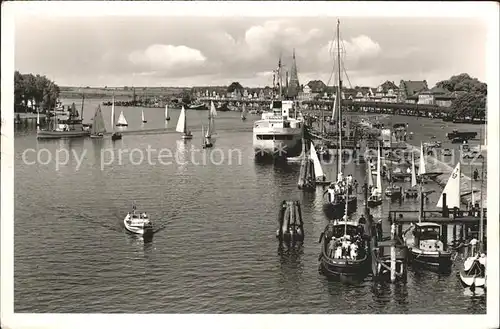 Travemuende Ostseebad Hafen Fischkutter Dampfer / Luebeck /Luebeck Stadtkreis