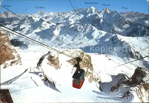 Dolomiti Veduta invernale con la Funivia dal Sass Pordoi Kat. Italien