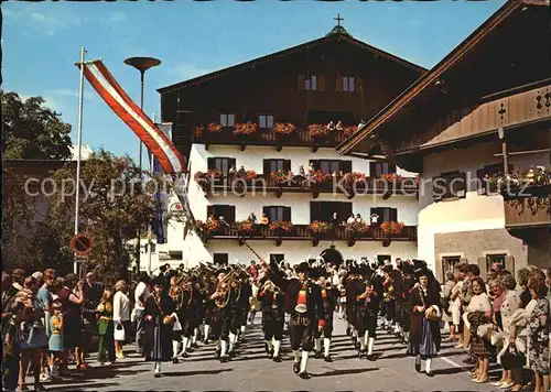 Kirchberg Tirol Kirchberger Musikkapelle vor Gasthof Belchwirt  Kat. Kirchberg in Tirol