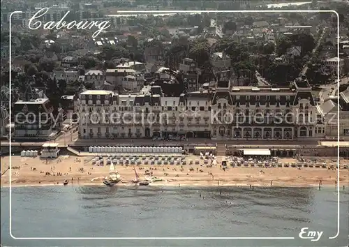 Cabourg Vue aerienne du front de mer et le Grand Hotel Kat. Cabourg