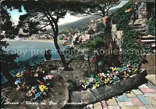 Alassio Blumen an der Treppe Kat. 