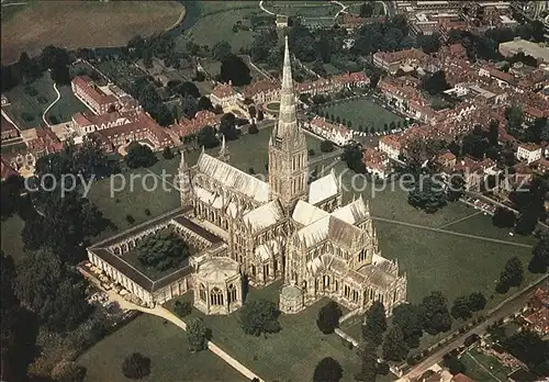 Salisbury Cathedral aerial view Kat. Salisbury