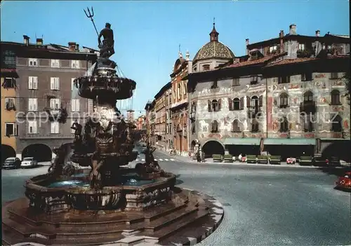 Trento Piazza Duomo Fontana del Nettuno Casa Rella Domplatz Neptunbrunnen Fresken Kat. Trento
