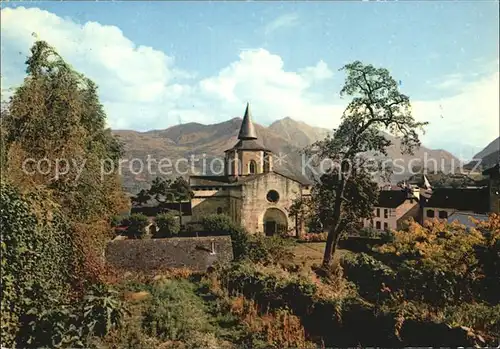 Saint Savin Hautes Pyrenees Basilique et le Pic de Leviste Kat. Saint Savin