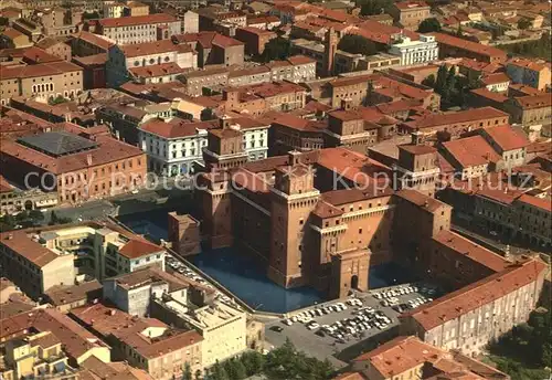 Ferrara Centre e Castello Estense vista dall aereo Zentrum Schloss Kat. Ferrara