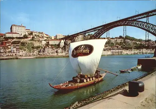 Porto Portugal Barco Rabelo e vista parcial da cidade Kat. Porto