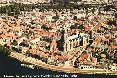 Deventer met grote Kerk in vogelvlucht Kat. Deventer