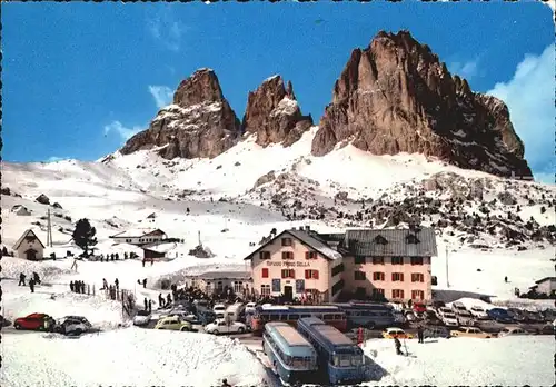 Sellajoch Berghaus Langkofel Dolomiten Wintersportplatz Kat. Italien