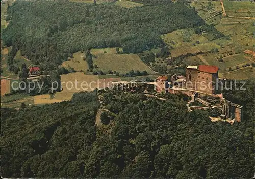 Annweiler Trifels Kurhaus Trifels und Reichsfeste Trifels Fliegeraufnahme Kat. Annweiler am Trifels