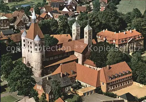 Freckenhorst Schloss und St Bonifatius Kirche Fliegeraufnahme Kat. Warendorf
