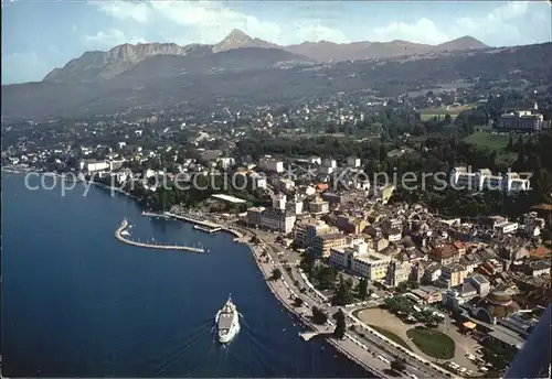 Evian les Bains Haute Savoie Lac Leman Etablissment Thermal Casino Grands Hotels Promenade Port vue aerienne Genfersee Kat. Evian les Bains