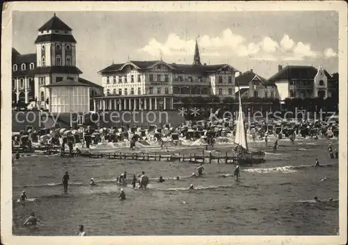 Binz Ruegen Strandleben bei Klubhaus Kat. Binz