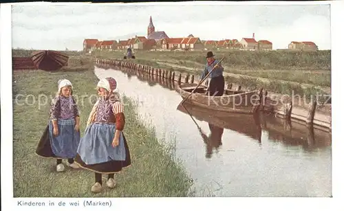 Marken Niederlande Kinderen in de wei Trachten Kanal Kahn Kat. Niederlande