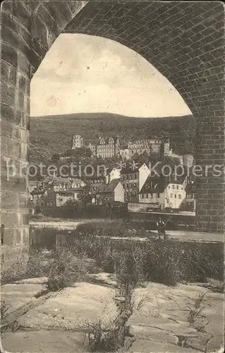 Heidelberg Neckar Heidelberger Schloss durch einen Brueckenbogen Kat. Heidelberg