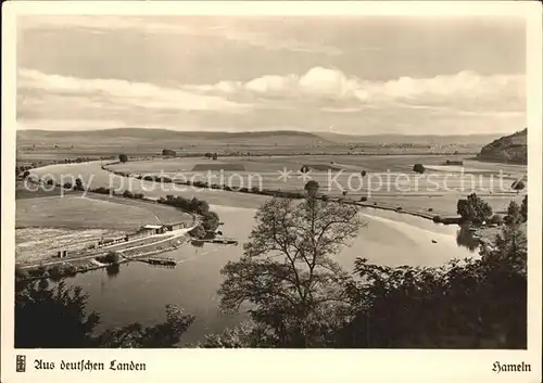 Hameln Blick auf die Weser mit dem Bueckeberg Kat. Hameln