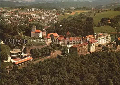 Passau Veste Oberhaus mit Stadtteil Grubweg Fliegeraufnahme Kat. Passau