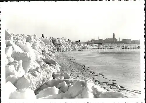 Warnemuende Ostseebad Winter am Strand Handabzug Kat. Rostock