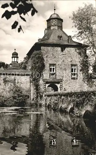 Crottorf Schloss Crottorf Torgebaeude mit Burggraben Kat. Morsbach