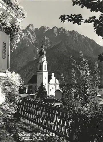Toblach Suedtirol Kirche mit Dolomiten Kat. Dobbiaco