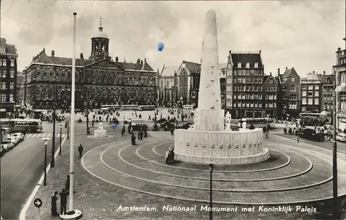 Amsterdam Niederlande Nationaal Monument met Koninklijk Paleijs Denkmal Kat. Amsterdam