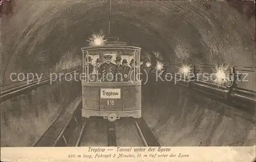 Treptow Berlin Tunnelbahn unter der Spree / Berlin /Berlin Stadtkreis