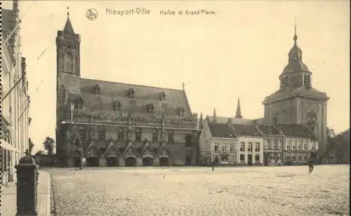 Nieuport-Bains Nieuport Ville Halles Grand Place * /  /