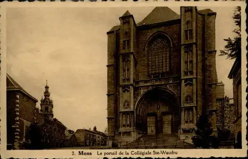 Mons Mons Collegiale Ste. Waudru * /  /