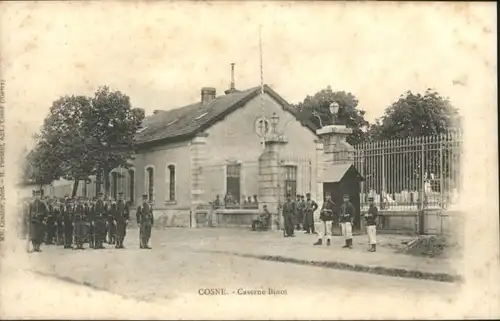 Cosne-Cours-sur-Loire Caserne Binot * / Cosne-Cours-sur-Loire /Arrond. de Cosne-Cours-sur-Loire