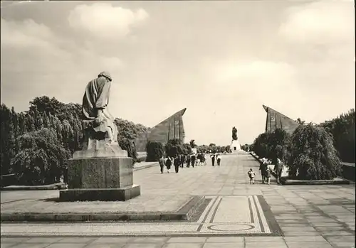 Treptow Berlin Sowjet.Ehrenmal / Berlin /Berlin Stadtkreis