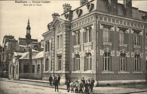 Doullens Somme Groupe Scolaire Rue Gare * / Doullens /Arrond. d Amiens