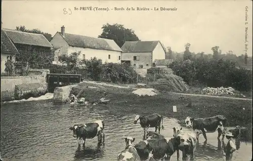 Saint-Prive Yonne Saint-Prive Yonne Bords Riviere Deversoir * / Saint-Prive /Arrond. d Auxerre