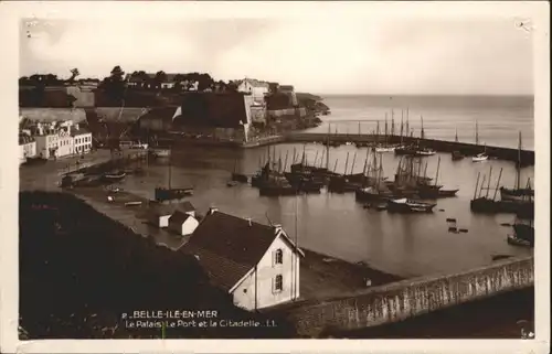 Belle-Ile-en-Mer Palais Port Citadelle * / Ile breton Atlantique /