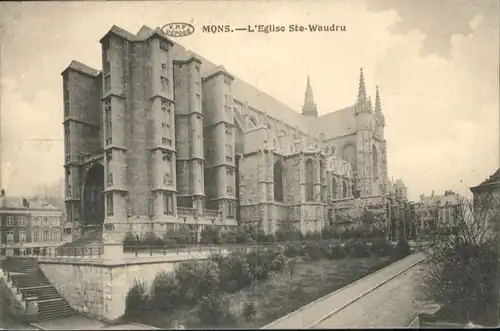 Mons Eglise Ste. Waudru *
