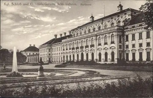 Schleissheim Oberschleissheim Schloss Springbrunnen * / Oberschleissheim /Muenchen LKR