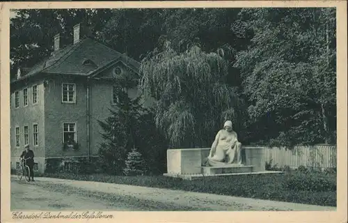 Ebersdorf Thueringen Gefallenendenkmal  / Saalburg-Ebersdorf /Saale-Orla-Kreis LKR