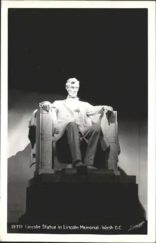 Washington DC Lincoln Statue  / Washington /