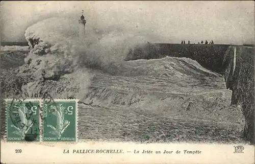La Pallice-Rochelle Jetee un Jour de Tempete / La Rochelle /Arrond. de La Rochelle