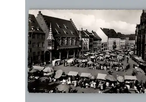 Freiburg Breisgau Muensterplatz / Freiburg im Breisgau /Breisgau-Hochschwarzwald LKR