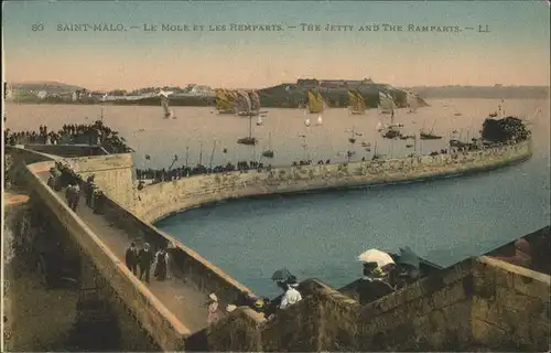 Saint-Malo Ille-et-Vilaine Bretagne Mole Remparts SchiffJetty  / Saint-Malo /Arrond. de Saint-Malo