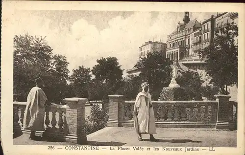 Constantine La Placet Valee et les Nouveaux jardins Statue