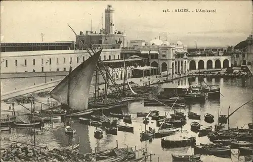 Alger Algerien L Amiraute Hafen Schiffe / Algier Algerien /