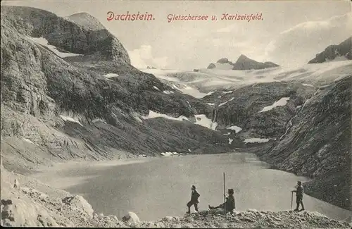 Dachstein Gebirge Gletschersee Karlseisfeld Wanderer