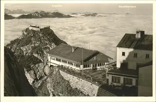 Wendelsteinhaus Karwendel Zugspitze und Benediktenwand im Nebel Kat. Bayrischzell