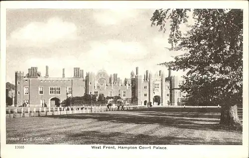 Hampton Court Palace West Front Kat. United Kingdom