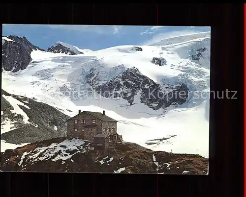 Cabane de Dix avec le Pigne d Arolla Schutzhuette Walliser Alpen