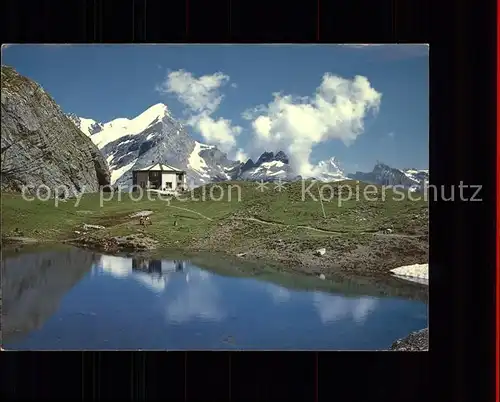 Laemmernhuette Bergsee Rinderhorn Bietschhorn Schutzhuette Sektion Angenstein Berner Alpen