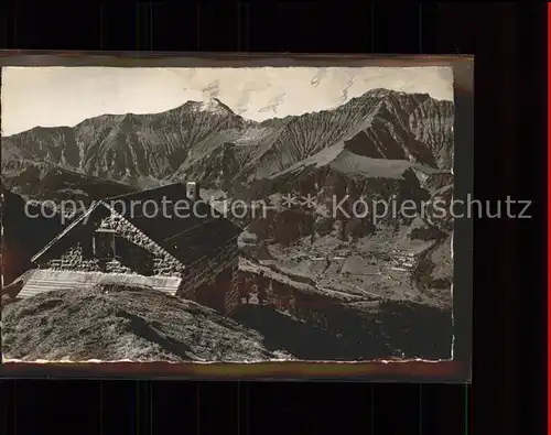 Lohnerhuette mit Albristhorn Gsuer Schutzhuette Berner Alpen